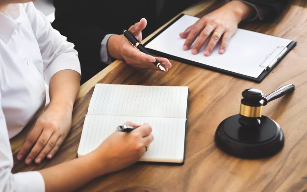 Tribunal Jestice Concept Consultation With Insurance Lawyer Customer 1936 649