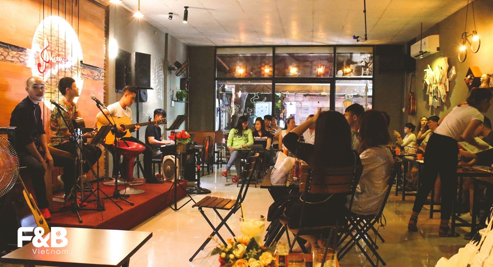 Tránh các lỗi âm nhạc cho quán cà phê