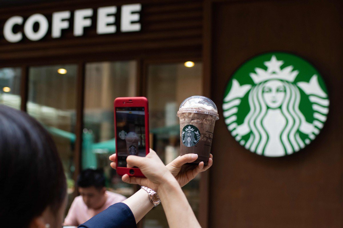 Đặt cà phê qua loa thông minh, nhận hàng trong 30 phút: Cú đột phá của Starbucks và Alibaba ở Trung Quố Đặt cà phê qua loa thông minh, nhận hàng trong 30 phút: Cú đột phá của Starbucks và Alibaba ở Trung Quố