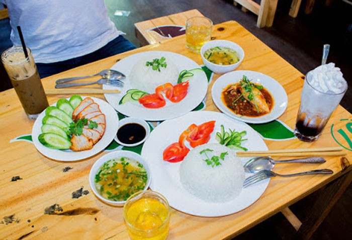 kinh nghiệm mở quán cafe cơm văn phòng