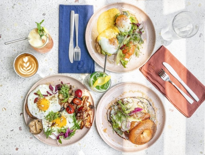 Các Món Ăn Sáng Tại Quán Cafe