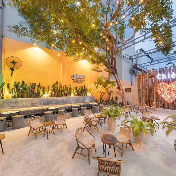 Không Gian Quán Cafe Sân Vườn
