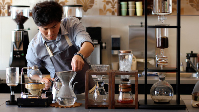 Nhân Viên Quán Cafe Rang Xay