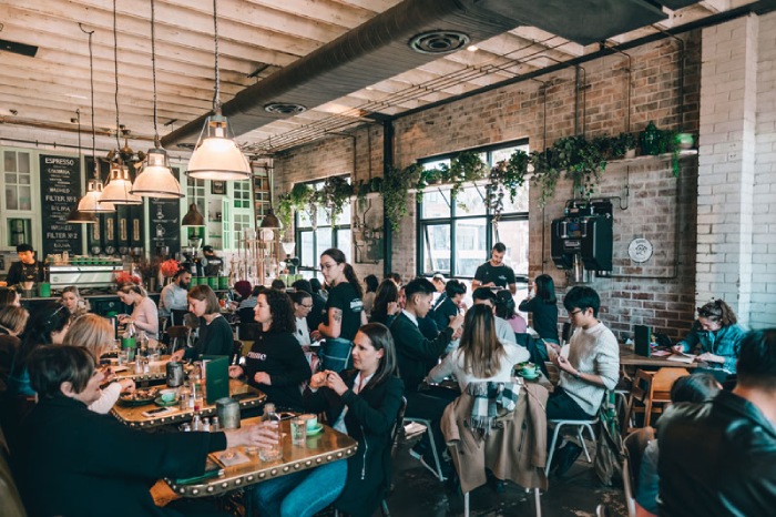 Có nên mở quán cafe vào thời điểm này