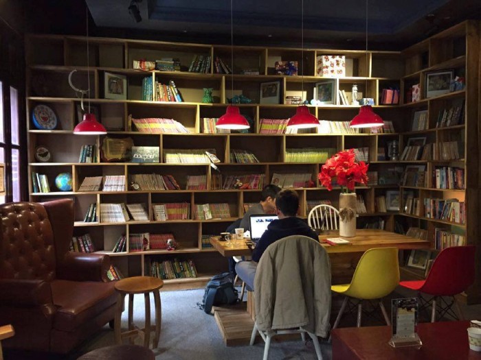 kinh nghiệm mở quán cafe sách