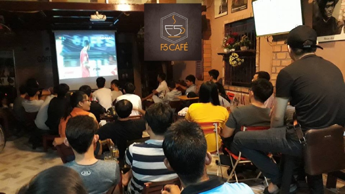 Thiết Kế Quán Cafe Bóng Đá Đơn Giản