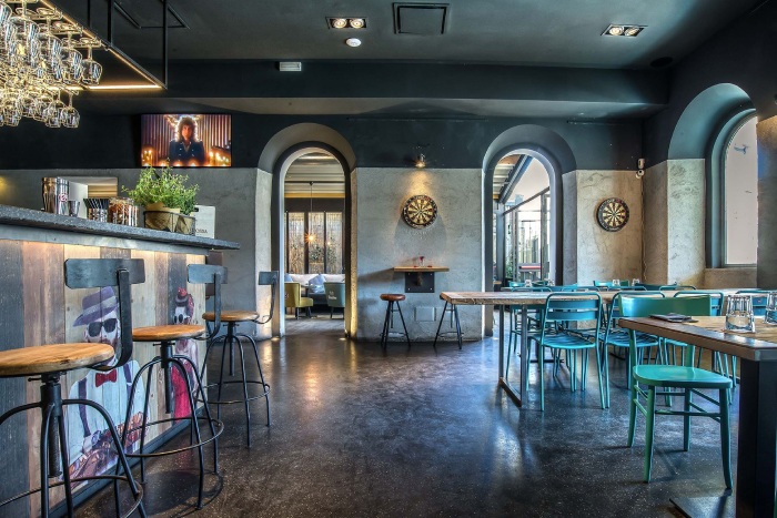 Mở quán cafe bar