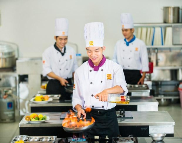 Học nấu ăn mở nhà hàng