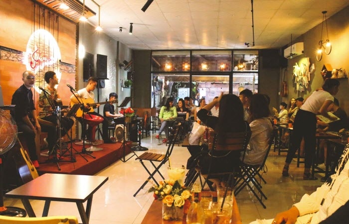 Mô Hình Quán Cafe Hát Cho Nhau Nghe