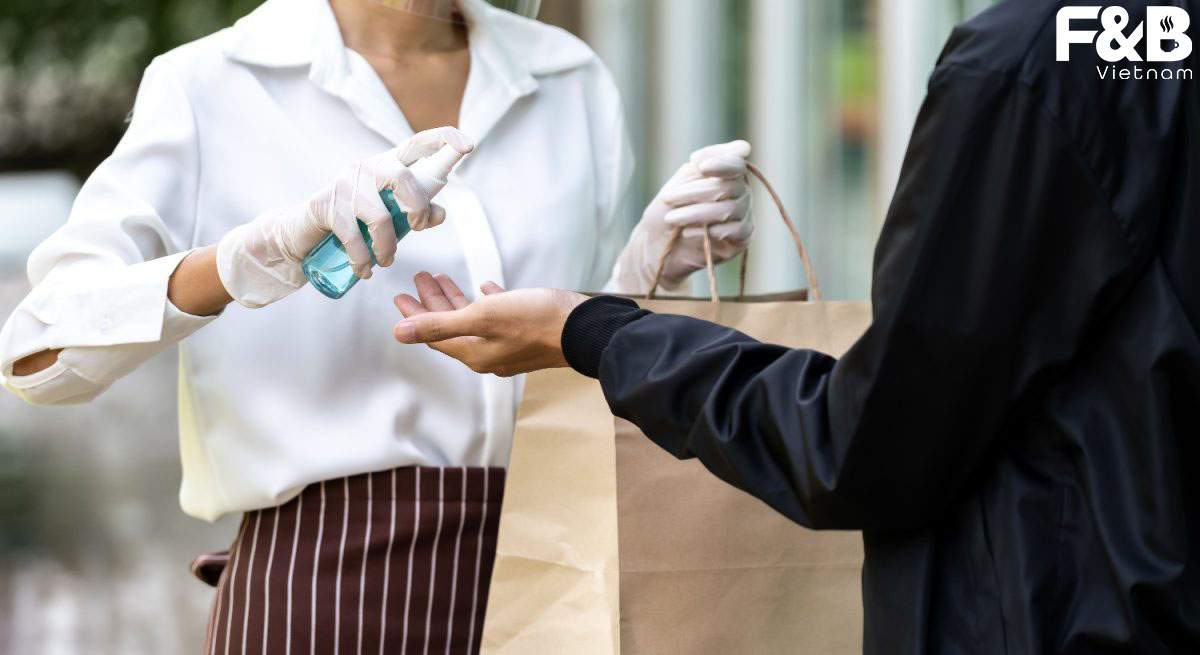 Cần trang bị những gì cho nhân viên khi làm việc trở lại