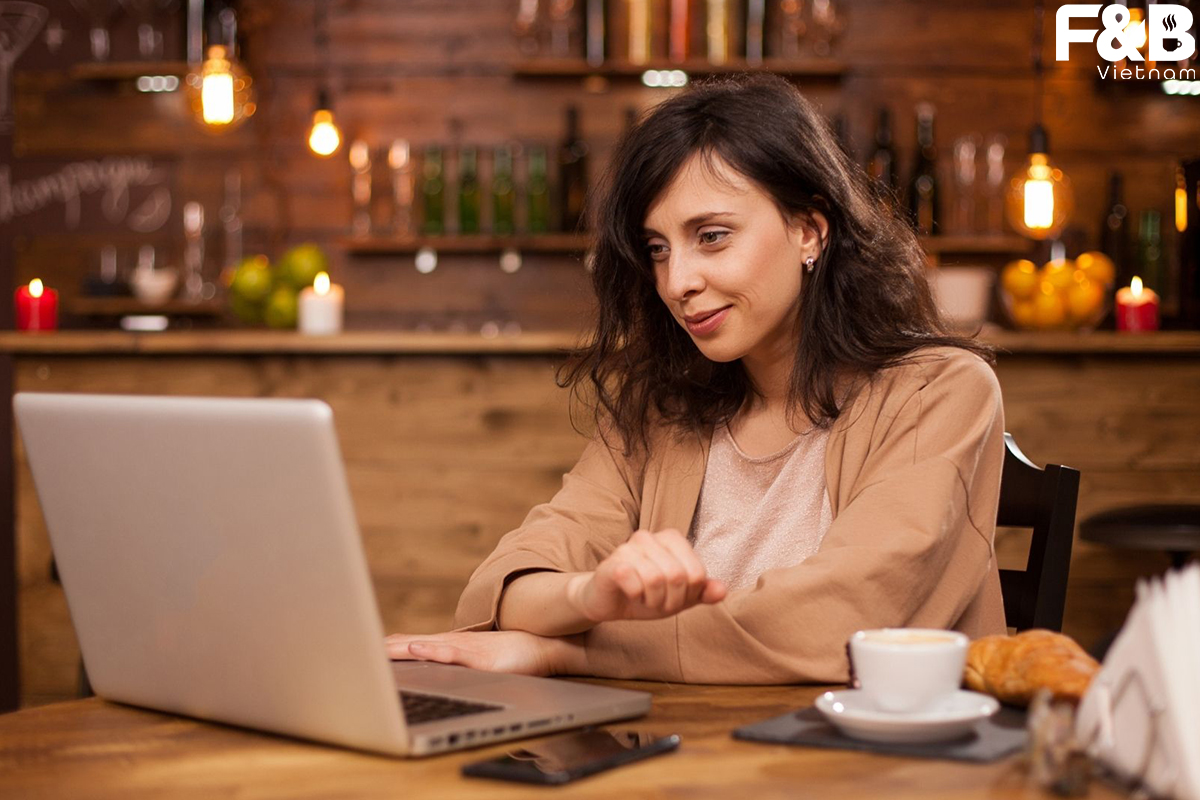 Tự Quảng Bá Hay Thuê Ngoài Dịch Vụ Marketing Sẽ Hiệu Quả Hơn
