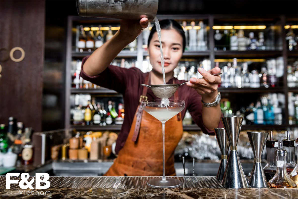 Những Vấn Đề Chỉ Bartender Nữ Mới Hiểu Được