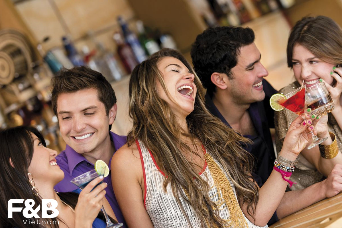 Pha Chế Thức Uống Cho Khách Hàng Gen Z
