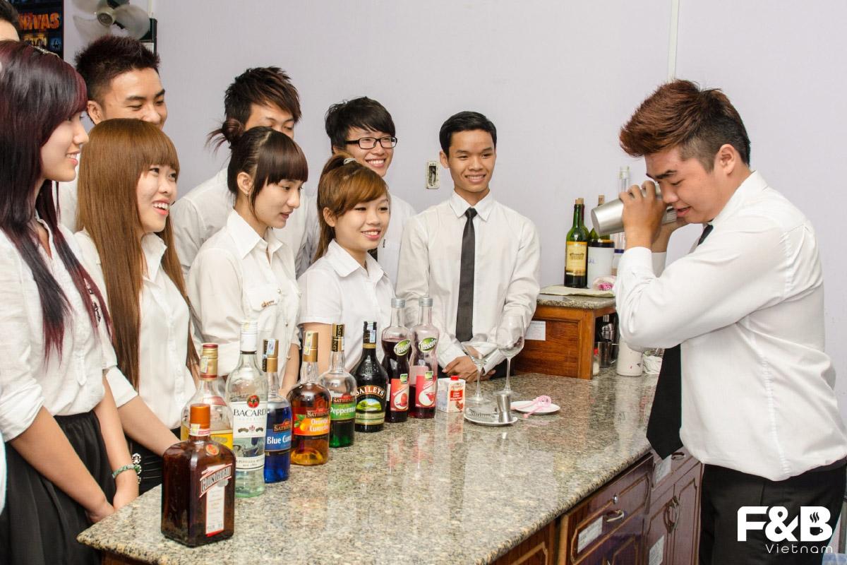 Top 9 Địa Chỉ Học Pha Chế Uy Tín Nhất Tại TP. HCM