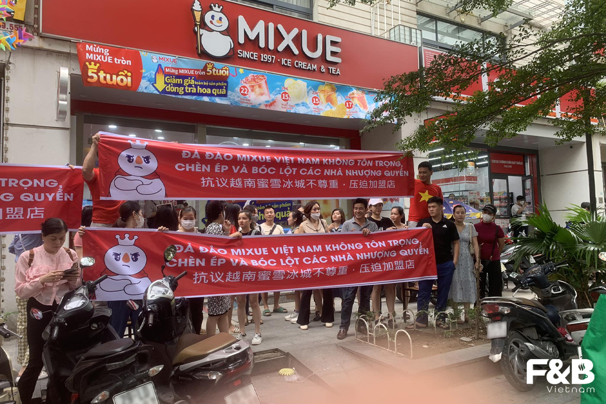 "Tấm Bài" Giá Rẻ Của Mixue Từng Khiến Đối Thủ Ngán Ngẩm Giờ Trở Thành Con Dao Hai Lưỡi
