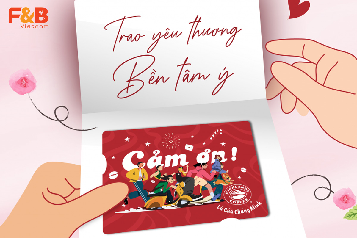 Học Starbucks Xây "Ngân Hàng Bí Mật", Highlands Coffee Khuyến Khích Khách Hàng Nạp Thẻ Không Hoàn Trả Số Dư